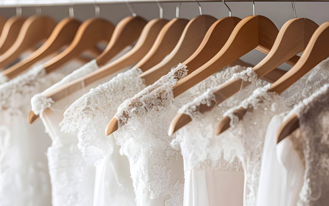 Limpieza de vestidos elegantes con cuidado profesional